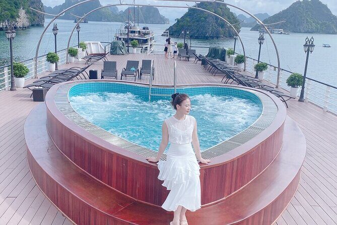 2-Days Aspira Cruise Tour around Hanoi- Halong- Lan Ha Bay - Getting on board: Tuan Chau start and the Aspira lounge meet-up
