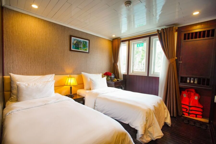 4-star Halong Paloma Cruise 2D1N Trip - The cooking class and set-menu lunch: how the day wraps up