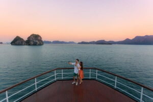 Emeraude Cruise 2 days 1 night Ha Long Bay Tour - Pearl Village and crepes: a sweet break before the fun extras