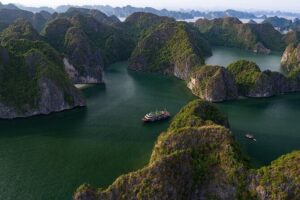 Halong La Pandora Cruise 2days/1Night - Hanoi to Halong Bay: A Short, Focused Ride to Start Your Trip