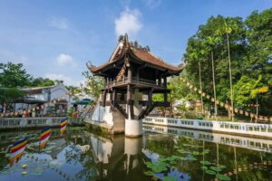 Hanoi in a day from Halong city - Hanoi Opera House and Train Street: A Fast Start With Real Atmosphere