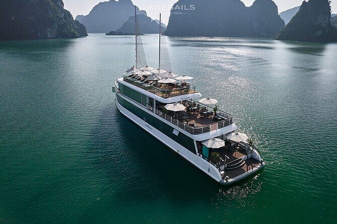 JADESAILS CRUISE-The Most Luxurious Day Tour in Ha Long Bay & Lan Ha Bay - Getting on board at Tuan Chau: timing and the first impression